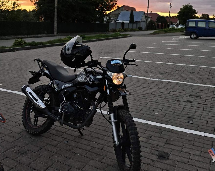 продам мотоцикл сенека рейс 200