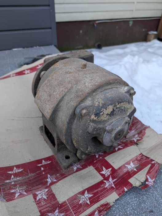 Продам електродвигун редуктор