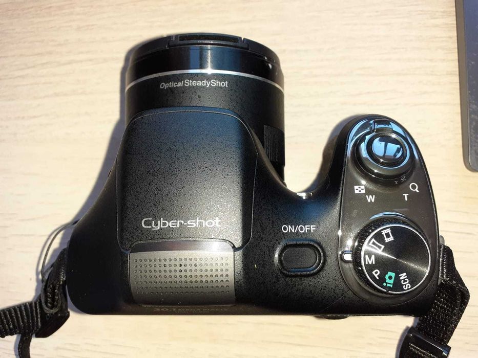 Sony DSC-H300 Digital Camera + Carrying Backpack (Semi-New)64737811958146123