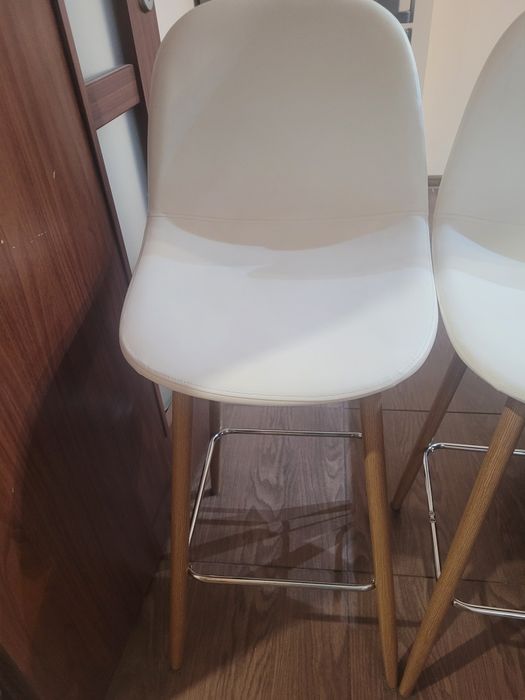 Hokery do kuchni Jysk białe