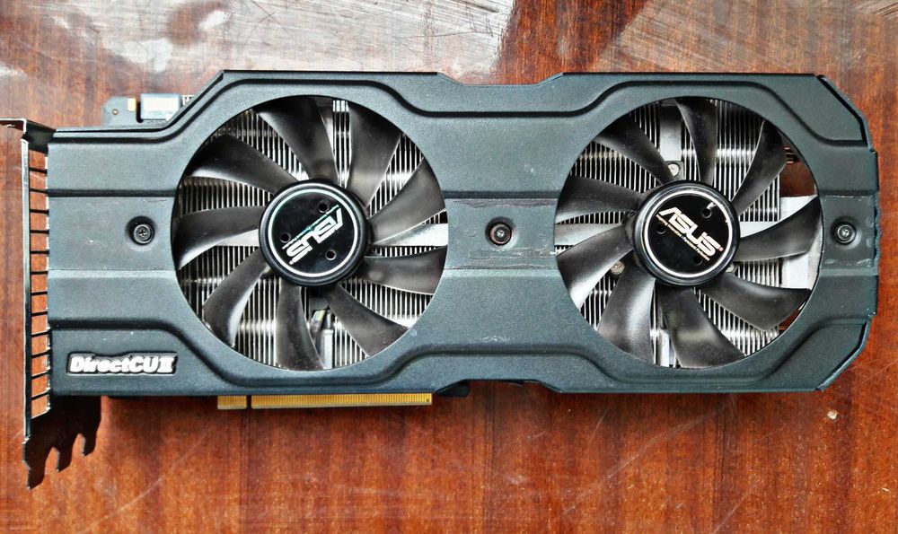 Продам видеокарту Asus GeForce GTX 570