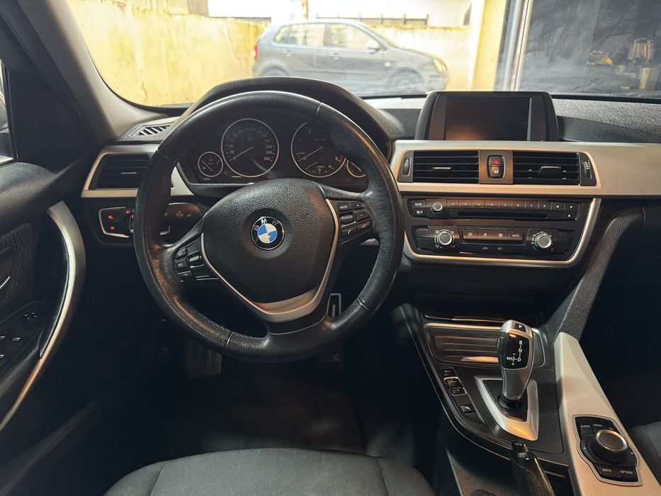 Bmw 318d  Touring F31 Sport - CxAuto - Nacional em excelente estado!!!