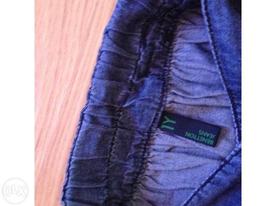 Saia menina de 1ano da Benetton - Como Nova -