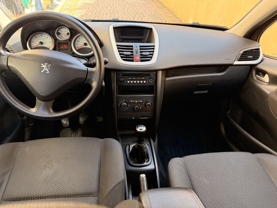 Peugeot 207 1.6 HDi 99g