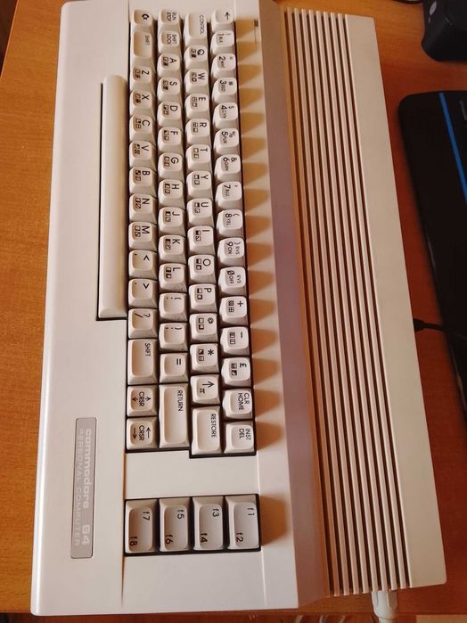 komputer commodre C 64