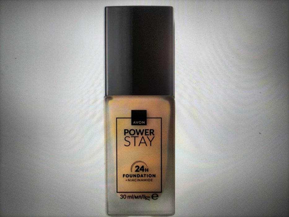 AVON Podkład do twarzy 24 godziny Powerstay 30 ml 250N CREAM BEIGE