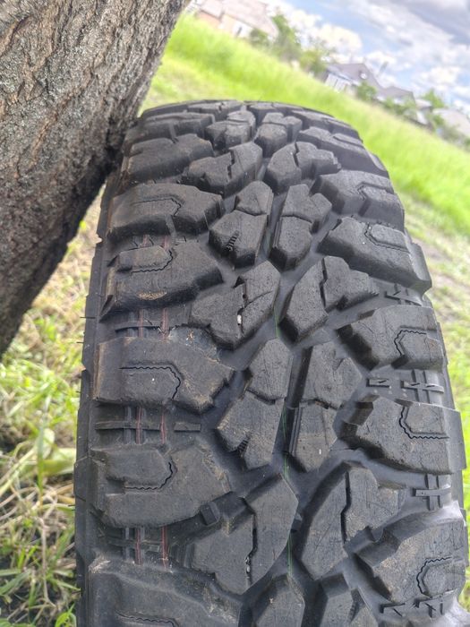 Грязьова шина з диском LT225/75 R16