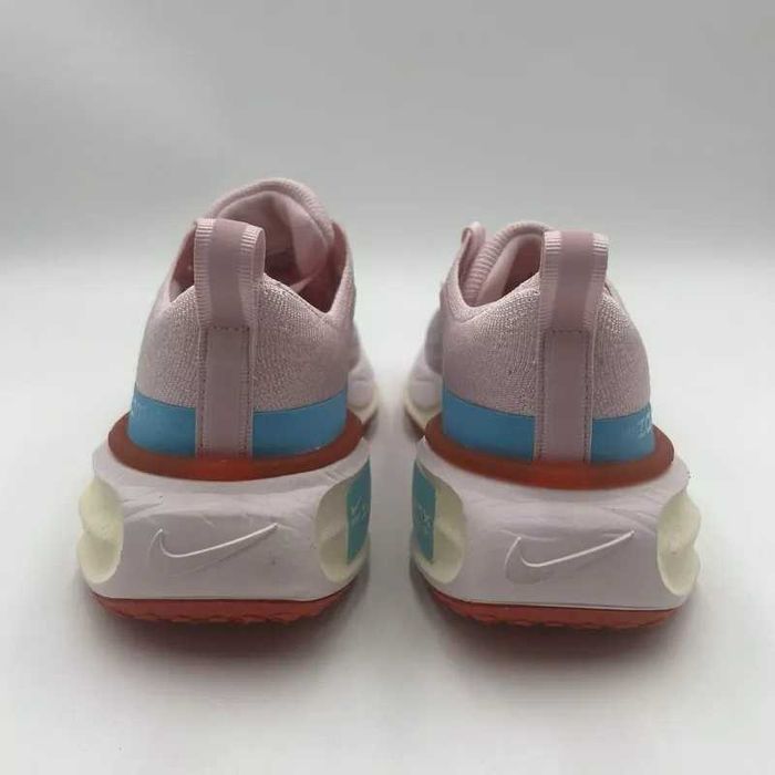 Кроссовки Nike Invincible 3
