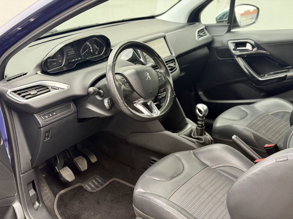 Peugeot 208 1.6 hdi Allure