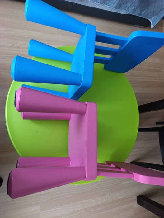 Stolik i krzesełka dziecięce Mamut  Ikea