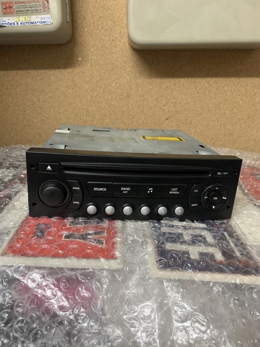 Rádio peugeot novo