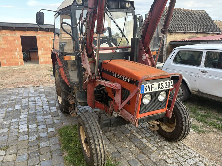 Zetor 5211 z ladowaczem