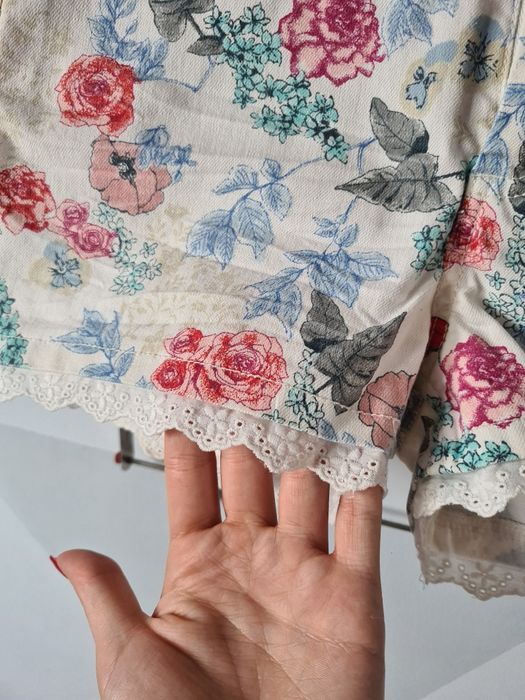 Spodenki szorty z koronką H&M