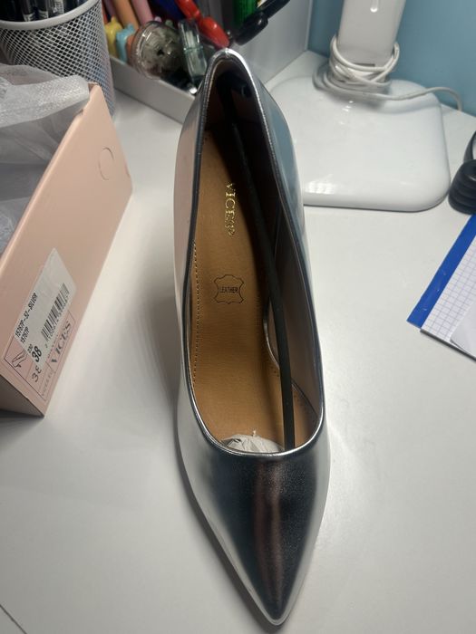 Srebrne szpilki vices