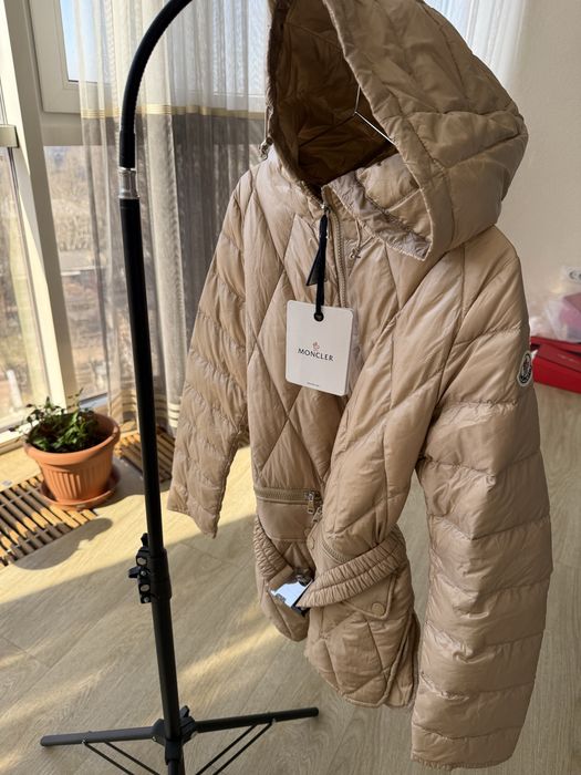 Весенняя куртка монклер