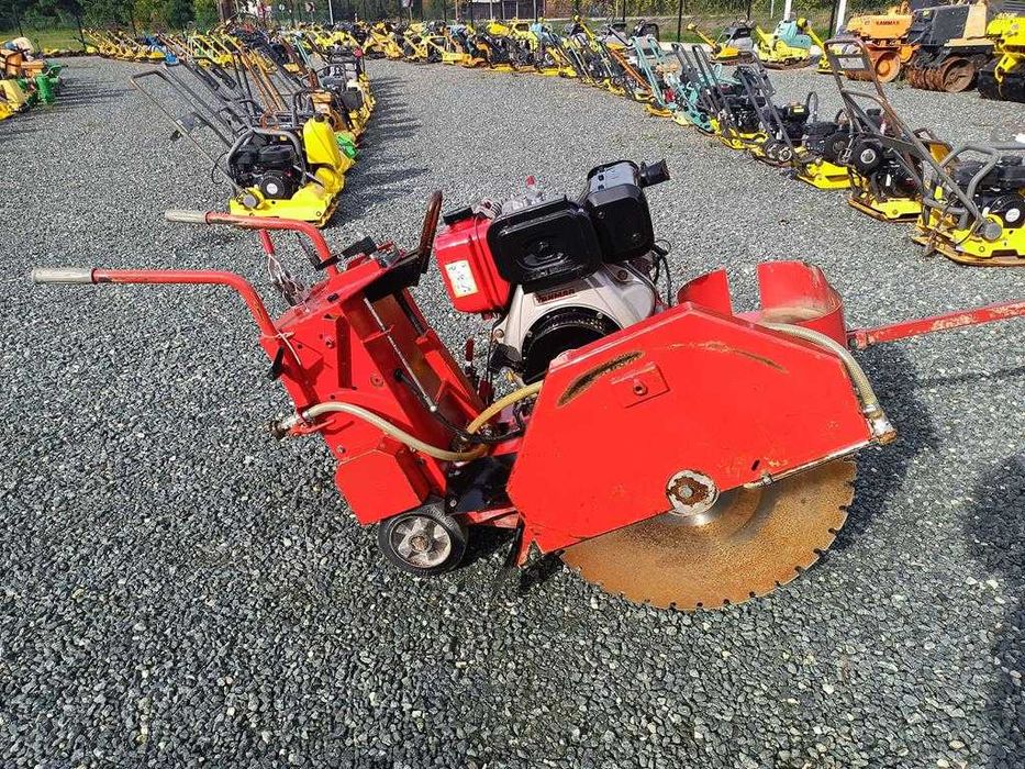 Przecinarka jezdna piła beton asfalt HUSQVARNA FS 400 LV nr.929 wolf