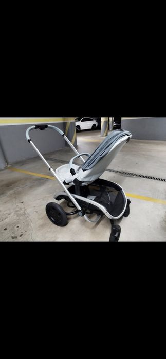 Carrinho de Bebé Quinny –  Estimado (Com Capa de Chuva)