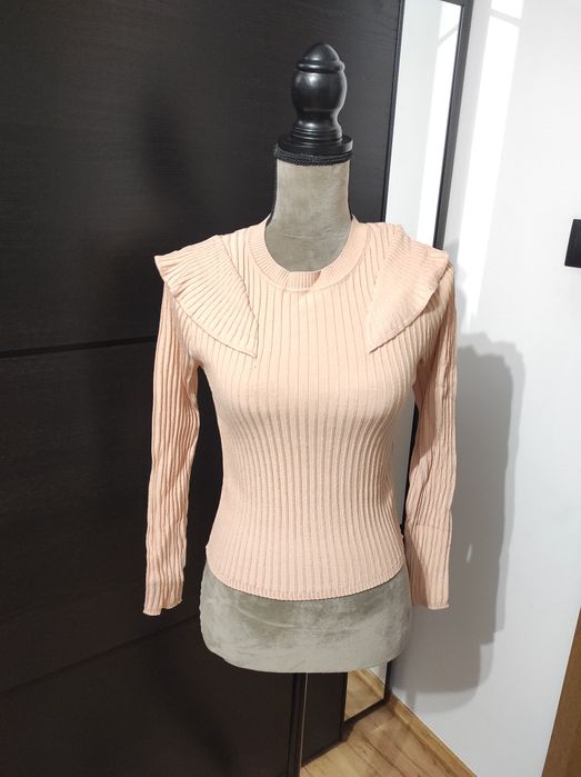Nowy sweter prążek z falbaną M