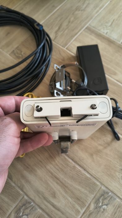 ZTE MC7010 ODU 5G - Router Zewnętrzny - Komplet PoE + 10m Kabel