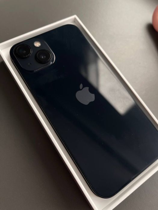 Продаю iPhone 13  б/у