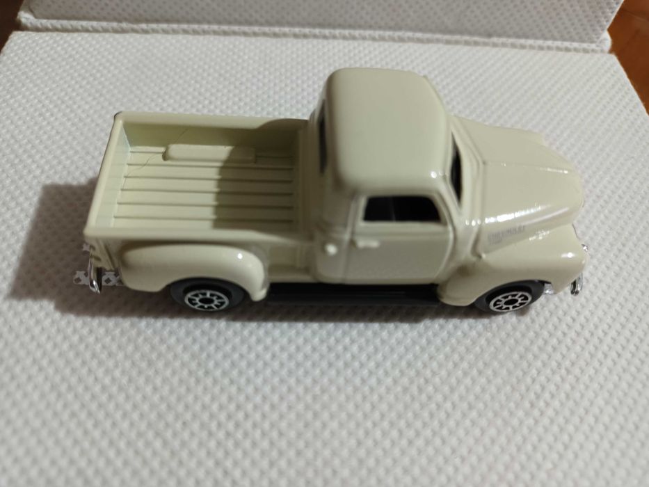 Miniaturas 1/64 Welly CM3