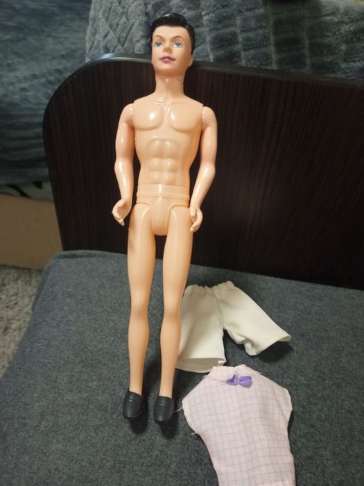 Продам игрушка Кен