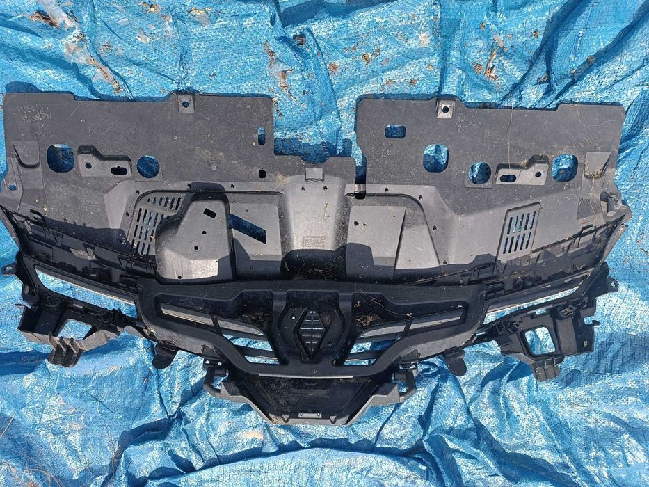 RENAULT CLIO IV 4 Atrapa grill zderzaka