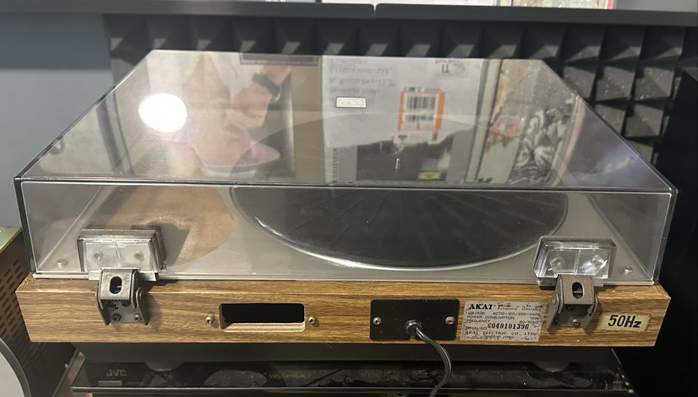 Akai AP-005 - Gira discos vintage - sem braço
