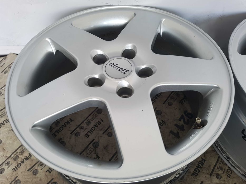 Felgi alu VW Touran Caddy Skoda Octavia Audi A4 B8    5x112  7jx16 ET38