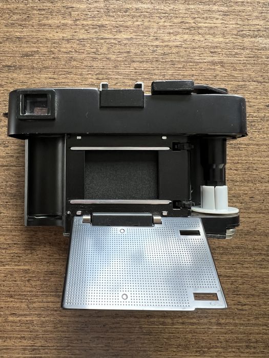 Leica CL - kultowy analogowy aparat dalmierzowy