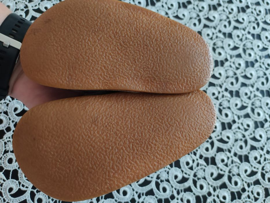 Skórzane  sandałki kapcie Tikki