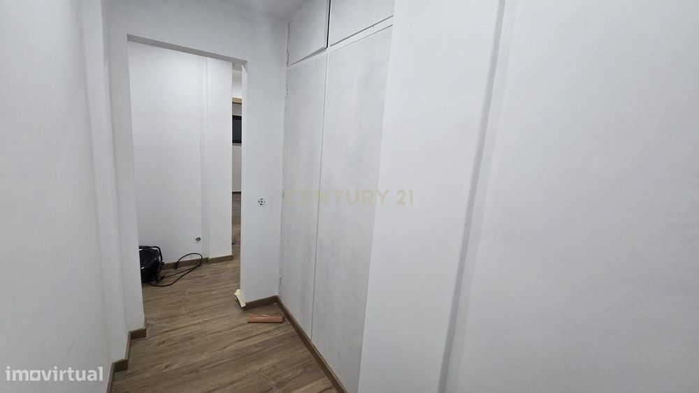 Apartamento T4 para Arrendamento – Bairro do Liceu, Setúbal Totalmente