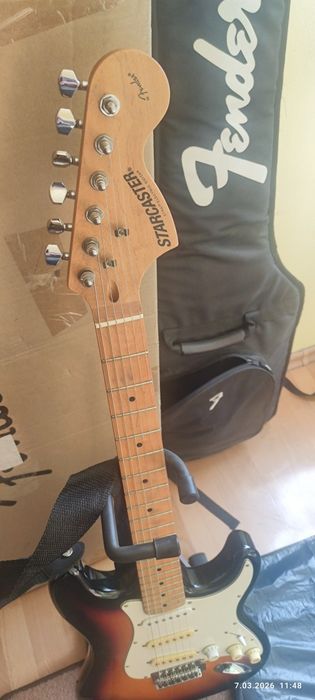 Gitara  Starcaster by FENDER strat