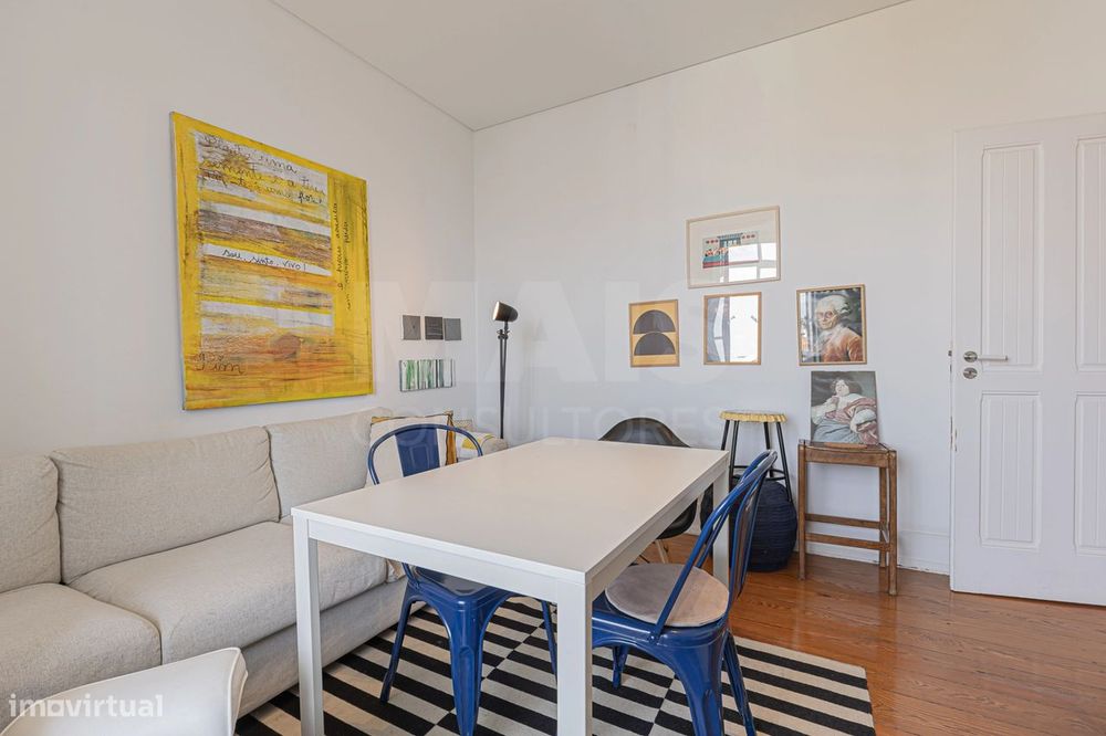 T6 com 130m2 Vista Rio à Rua da Junqueira - Belém