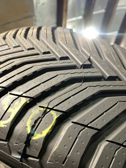 Шини б/у всесезонні 225/55 R18 Michelin Cross climat 2