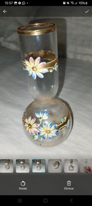 Jarra em vidro antigo com decoração floral e dourados – c. 1900