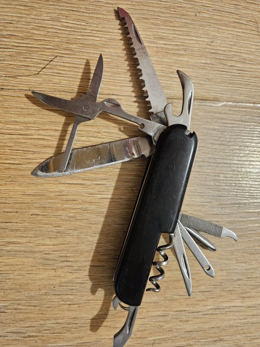 Scyzoryk czarny lekki