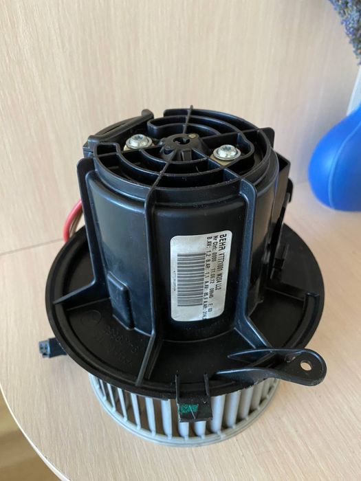Моторчик вентиляційний