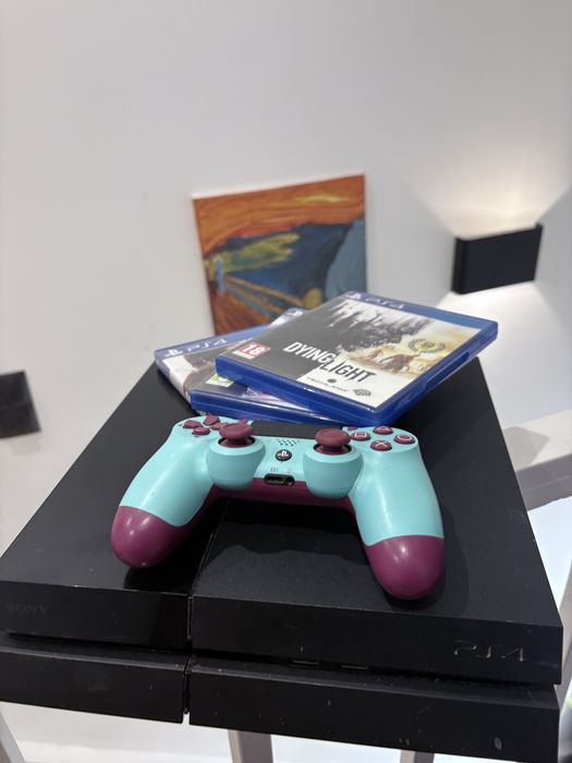 Playstation 4 + pad + 3 gry