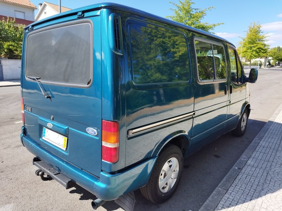 Ford Transit 7 lugares impecável