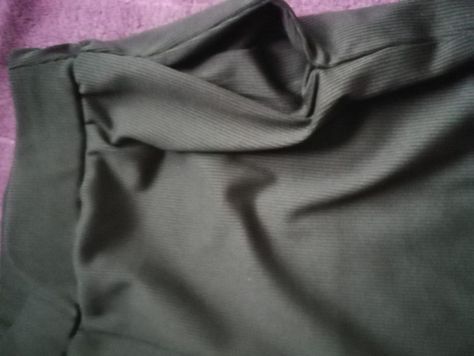 Nowe spodnie dresowe czarne ze ściągaczem treningowe