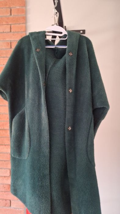 Płaszcz zielony z kapturem Alpaka rozmiar uniwersalny