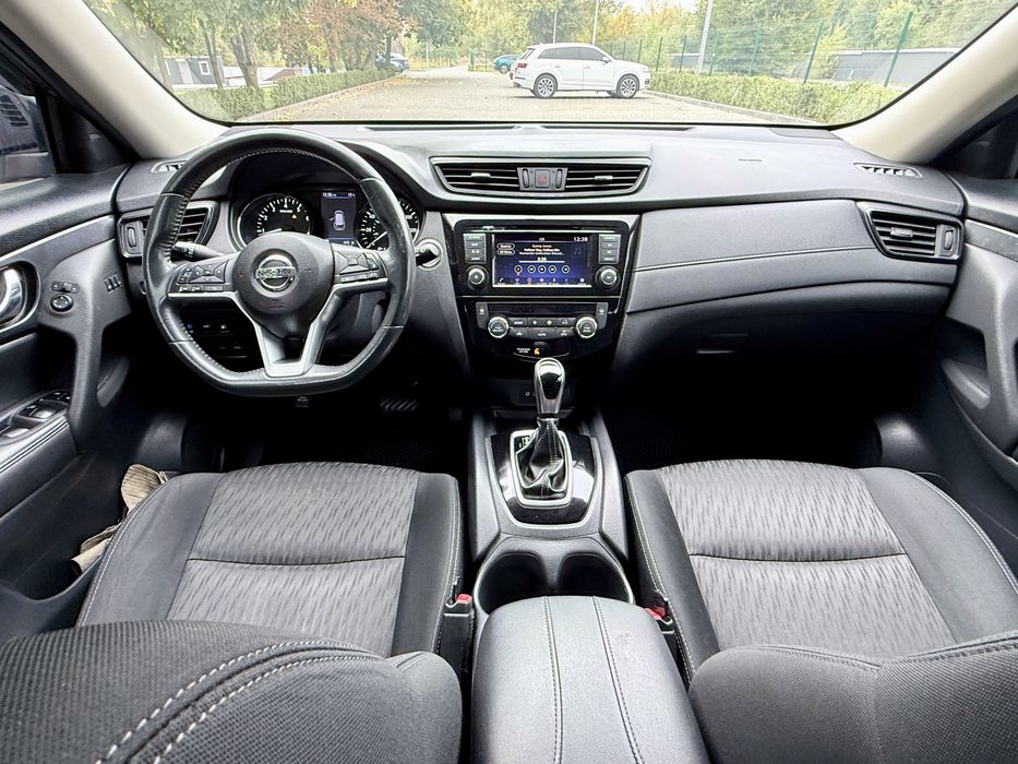 Продам Nissan Rogye
