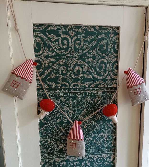 Girlanda, domki, muchomory, rękodzieło