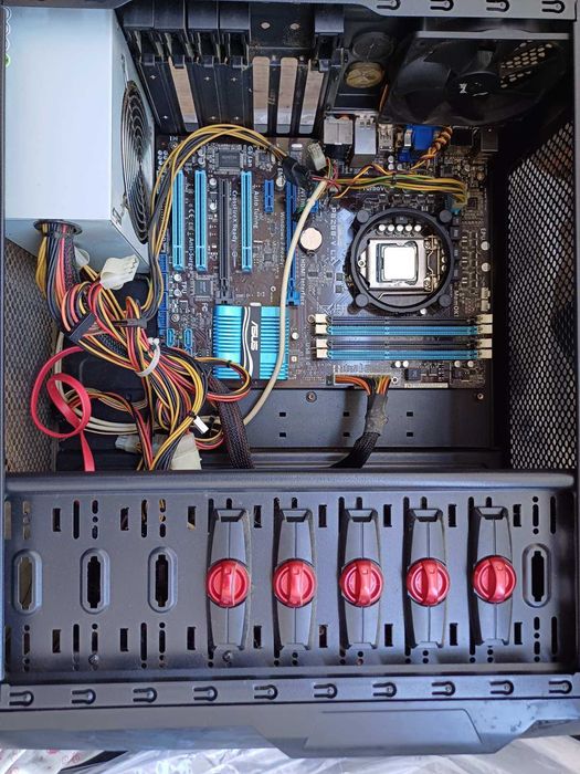 Системный блок  Asus p8z68-v lx+ E3-1230 v2 або окрємо