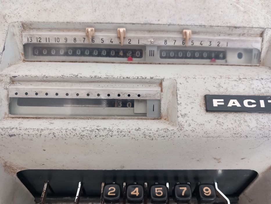 FACIT calculadora mecânica anos 60