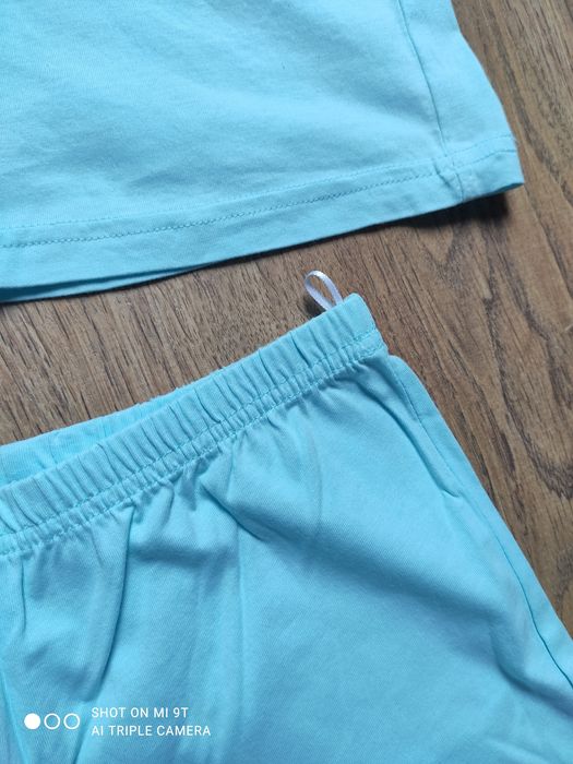 T-shirt, spodenki C&A r.134+ majteczki gratis