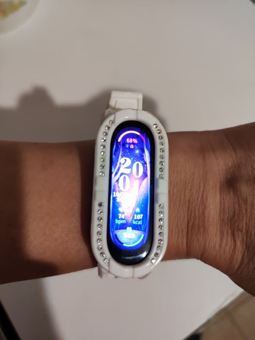 Продам ремешок на Xiaomi mi band 6,7