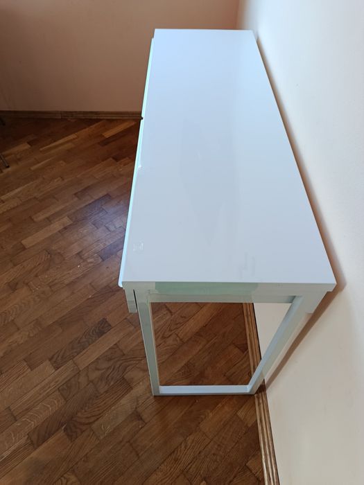 Столик білий IKEA
