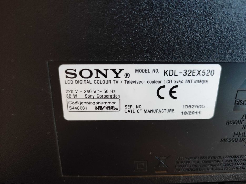 Sony Bravia Smart TV, 32-inch, Model KDL-32EX520 + Wi-Fi + Camera64740525549571122